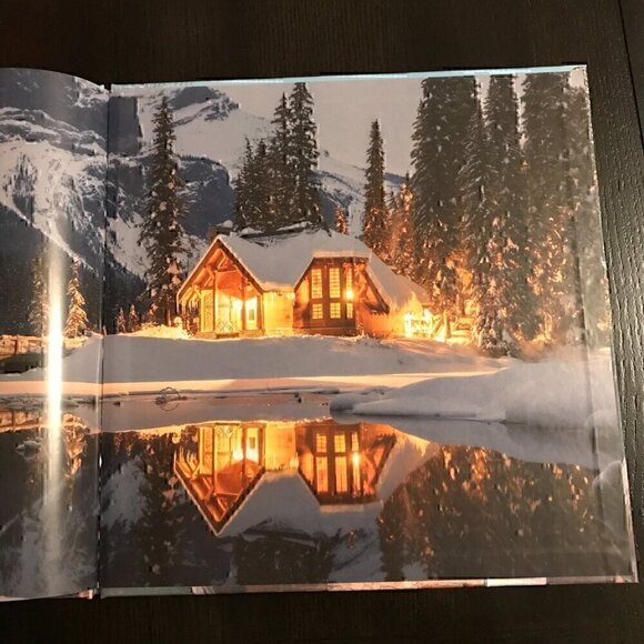 NWT Target Bullseye Bendon Cabins Coffee Table Book - Picture 2 of 3